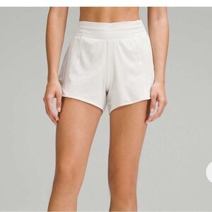 Lululemon Hotty Hot High-Rise Lined Short 4" Woman 14 Bone Swift Fabric Gym 2023